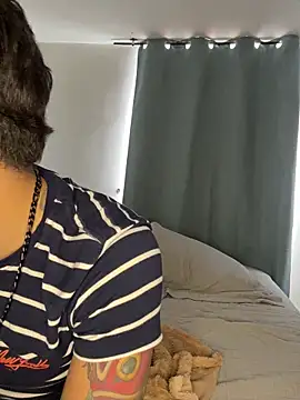 anika lowen02 online show from October 31, 7:04 pm