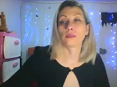 alixia81 online show from February 19, 2:44 am