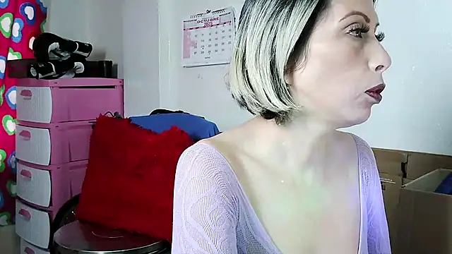 alixia81 online show from October 27, 6:23 pm