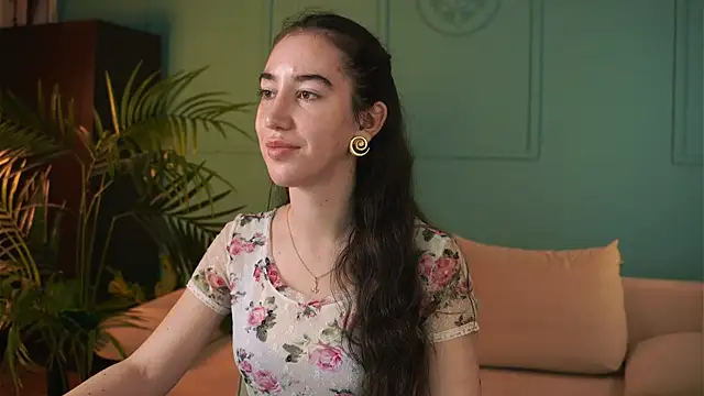 Belle Via online show from July 26, 9:05 am