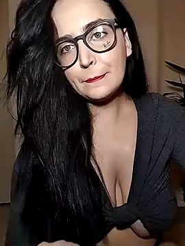 Snapshot of Selena_Selly7 chatting on February 2, 9:23 pm Selena Selly7 online show from February 2, 9:23 pm