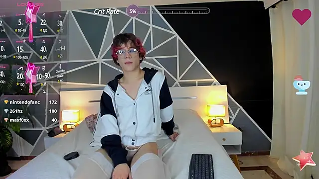 Snapshot of Max_lover1 chatting on February 19, 2:12 am Max lover1 online show from February 19, 2:12 am