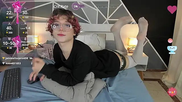 Snapshot of Max_lover1 chatting on February 20, 11:32 pm Max lover1 online show from February 20, 11:32 pm