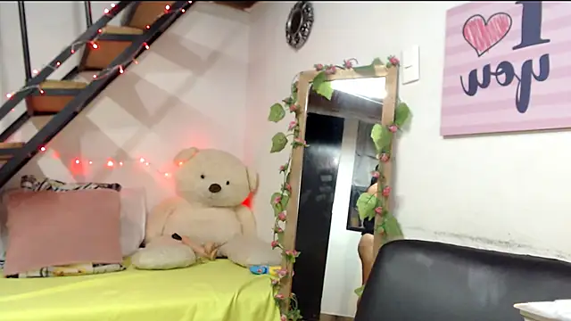 luna sky83 online show from December 30, 1:14 pm