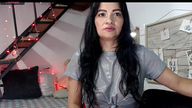 luna sky83 online show from September 17, 7:21 am