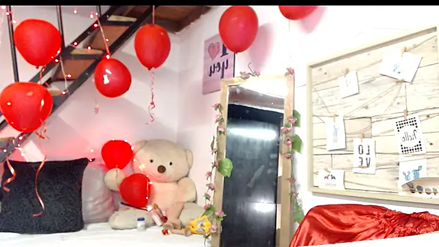 luna sky83 online show from September 28, 6:19 am