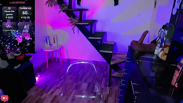 Kendall Gil online show from March 12, 8:37 pm