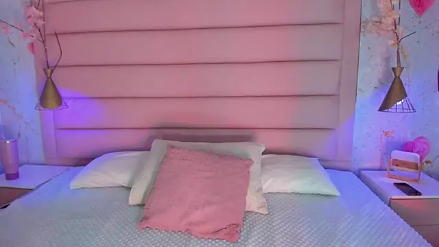 Snapshot of LottiCarter chatting on June 1, 3:41 am LottiCarter online show from June 1, 3:41 am