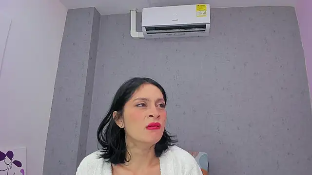 Snapshot of Tiffany_mendez chatting on October 27, 12:09 pm Tiffany mendez online show from October 27, 12:09 pm