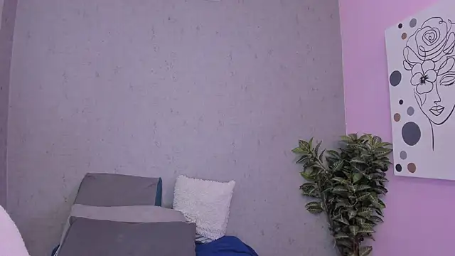 Snapshot of Tiffany_mendez chatting on May 9, 12:10 pm Tiffany mendez online show from May 9, 12:10 pm