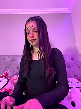 LucyEvans  online show from October 31, 5:41 am