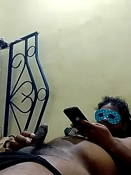 Snapshot of karthick25 chatting on November 16, 9:26 am karthick25 online show from November 16, 9:26 am