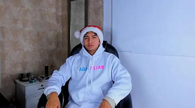 Snapshot of Muichiro_tokito1 chatting on January 1, 6:47 am Muichiro tokito1 online show from January 1, 6:47 am