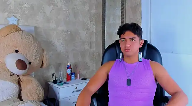 Snapshot of Muichiro_tokito1 chatting on January 2, 3:48 am Muichiro tokito1 online show from January 2, 3:48 am