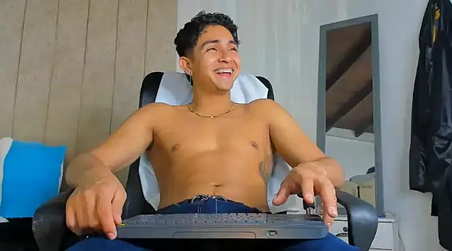 Snapshot of Muichiro_tokito1 chatting on February 6, 4:42 am Muichiro tokito1 online show from February 6, 4:42 am