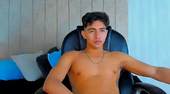 Snapshot of Muichiro_tokito1 chatting on February 26, 3:32 am Muichiro tokito1 online show from February 26, 3:32 am