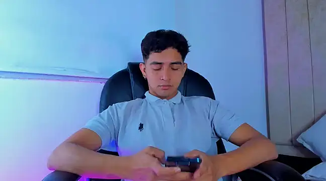 Snapshot of Muichiro_tokito1 chatting on March 3, 2:36 am Muichiro tokito1 online show from March 3, 2:36 am