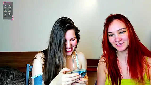 Snapshot of Annie_aww chatting on January 6, 12:27 am Annie aww online show from January 6, 12:27 am