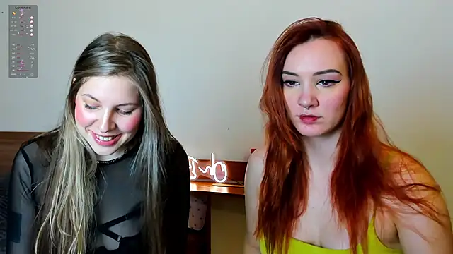 Snapshot of Annie_aww chatting on January 21, 9:46 pm Annie aww online show from January 21, 9:46 pm