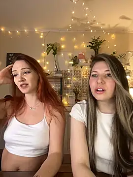 Snapshot of Annie_aww chatting on March 4, 10:38 pm Annie aww online show from March 4, 10:38 pm