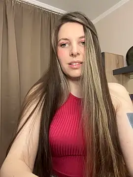 Snapshot of Annie_aww chatting on December 5, 4:58 pm Annie aww online show from December 5, 4:58 pm