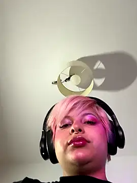 sammymoon online show from December 3, 7:05 am