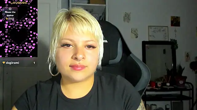 Snapshot of sammymoon chatting on June 29, 8:31 pm sammymoon online show from June 29, 8:31 pm
