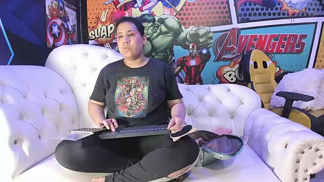 Snapshot of candy_hairy chatting on November 7, 2:44 am candy hairy online show from November 7, 2:44 am