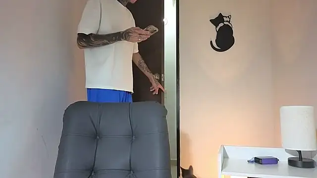 Snapshot of Saturno_v chatting on November 30, 5:11 am Saturno v online show from November 30, 5:11 am