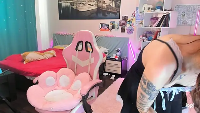 Ramona Johnson online show from February 24, 10:04 am