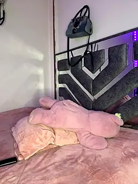 Snapshot of Connie_20 chatting on December 1, 12:43 pm Connie 20 online show from December 1, 12:43 pm