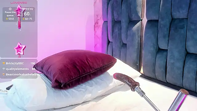 AnaHank  online show from March 5, 8:10 am