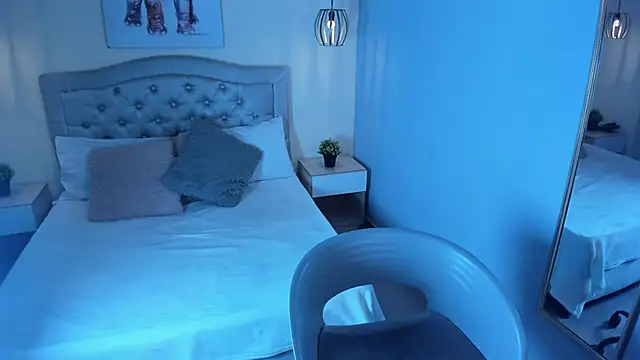 escarleth   online show from September 15, 1:22 pm