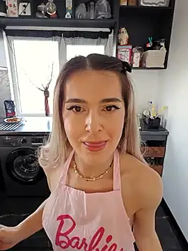 Sarah-Hart online show from February 13, 11:39 am