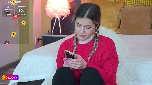 Sarah-Hart online show from February 22, 8:40 am