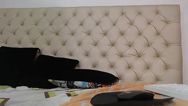 isabella jazz online show from February 28, 5:04 pm