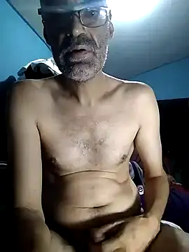 Snapshot of hugosafado333 chatting on February 22, 9:48 pm hugosafado333 online show from February 22, 9:48 pm