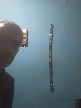 Snapshot of hugosafado333 chatting on December 14, 5:46 am hugosafado333 online show from December 14, 5:46 am