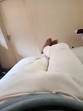 izinjamfee2 online show from September 19, 12:39 pm