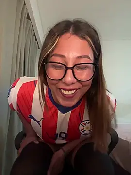 Snapshot of Yerucita chatting on May 18, 4:07 am Yerucita online show from May 18, 4:07 am