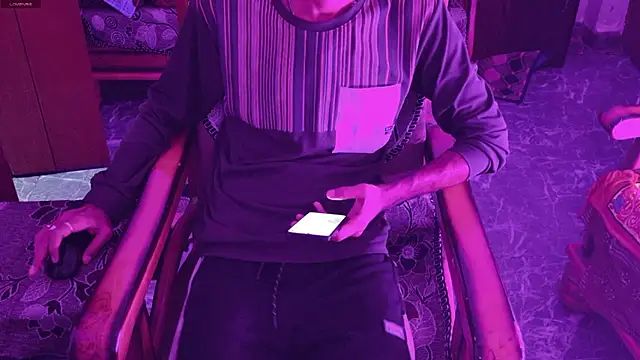 Snapshot of Habibi_big_b chatting on July 22, 5:27 pm Habibi big b online show from July 22, 5:27 pm