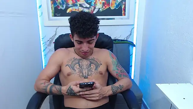 targuerian22 online show from September 13, 6:46 am