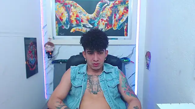 targuerian22 online show from November 30, 2:37 am