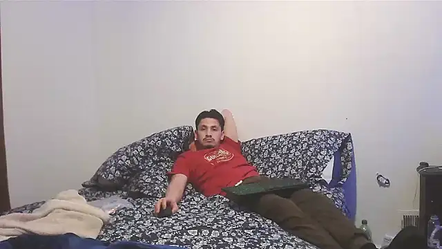 Snapshot of chill_wolf389 chatting on March 28, 10:31 pm chill wolf389 online show from March 28, 10:31 pm