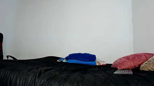 Snapshot of edwin_mosquera1 chatting on April 2, 8:28 pm edwin mosquera1 online show from April 2, 8:28 pm