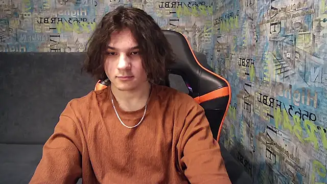 Snapshot of sweet_lucifer666 chatting on December 10, 11:00 am sweet lucifer666 online show from December 10, 11:00 am