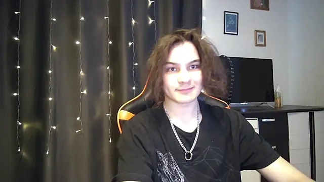 Snapshot of sweet_lucifer666 chatting on March 19, 1:29 pm sweet lucifer666 online show from March 19, 1:29 pm