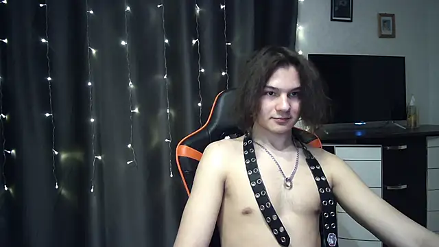 Snapshot of sweet_lucifer666 chatting on March 19, 4:34 pm sweet lucifer666 online show from March 19, 4:34 pm