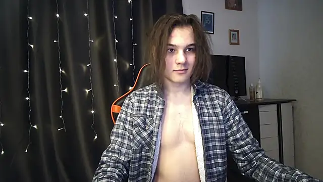 Snapshot of sweet_lucifer666 chatting on March 20, 1:26 pm sweet lucifer666 online show from March 20, 1:26 pm