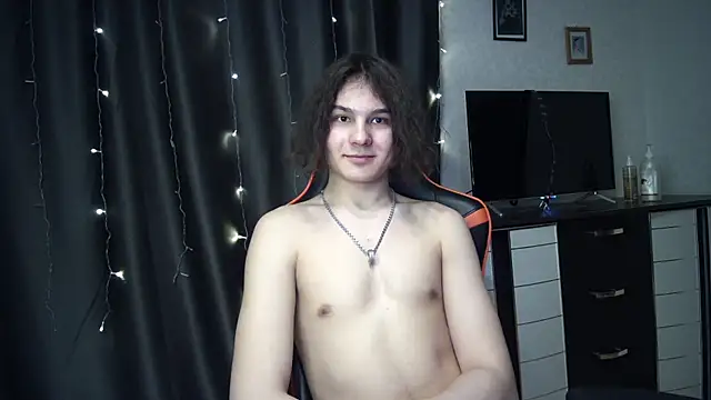 Snapshot of sweet_lucifer666 chatting on March 20, 10:29 pm sweet lucifer666 online show from March 20, 10:29 pm